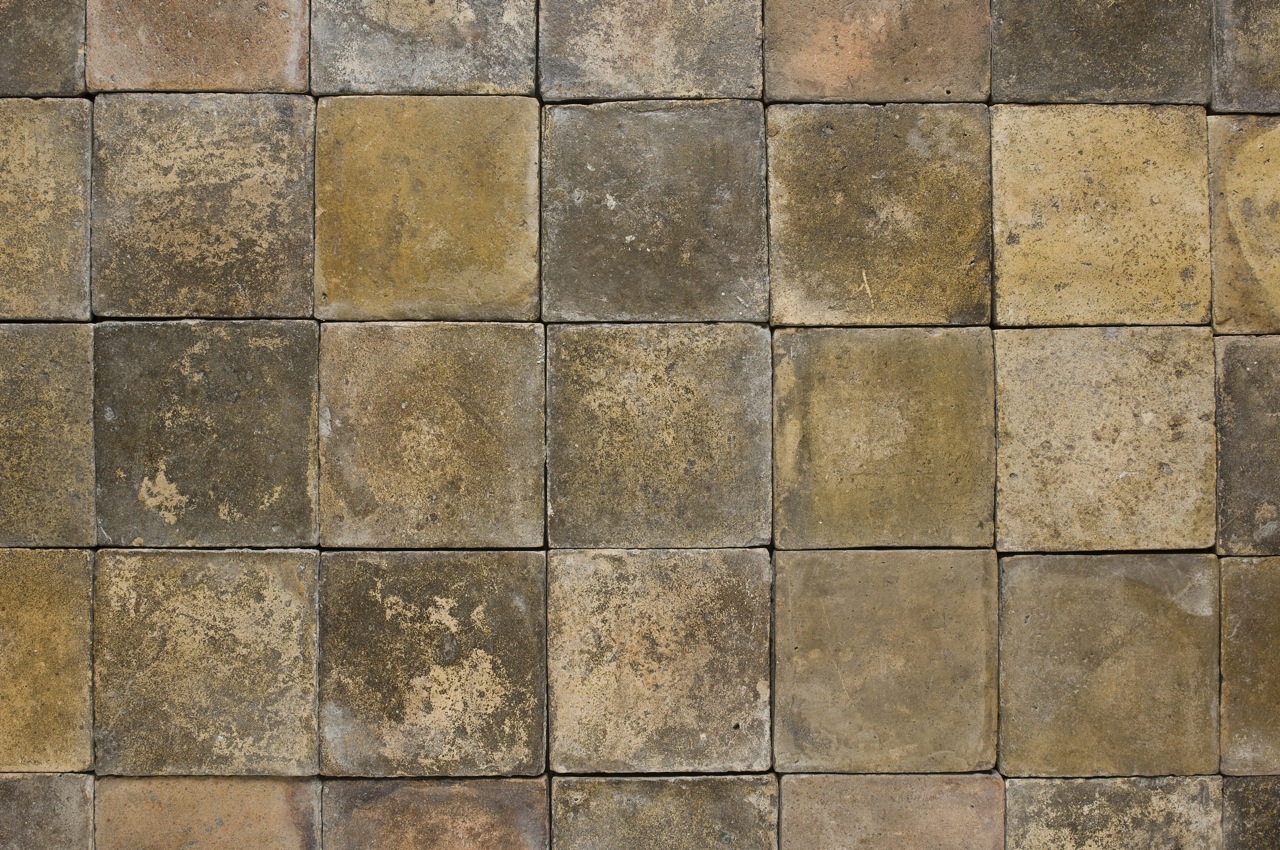 Reclaimed Terracotta Squares White Tones - image 2